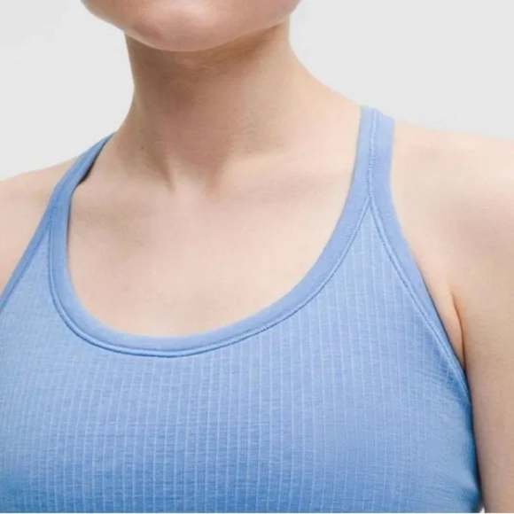 Lululemon 6 Ebb to Street Tank Top Light Sprt B/C Cup Pool Party Blue great cond - Picture 9 of 10